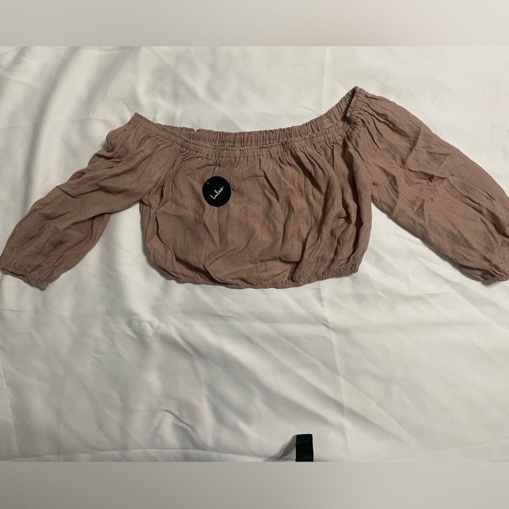 Lulu’s off the shoulder brown/tan crop top blouse size large